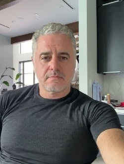 Profil de Jay, un homme célibataire de 50 ans à Toronto