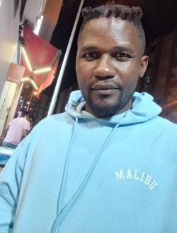 Profil de Yann, un homme célibataire de 37 ans à Tunis