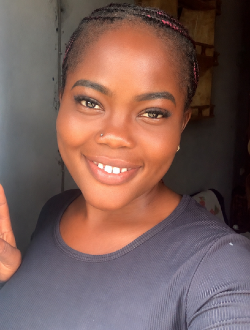 Profil de Viviane, une femme célibataire de 23 ans à Douala