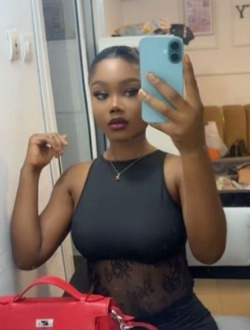 Profil de Madina, une femme célibataire de 27 ans à Abidjan