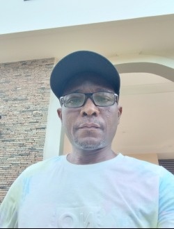Profil de Florent, un homme célibataire de 56 ans à 4th Arrondissement of Porto-Novo