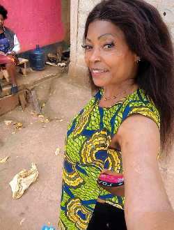 Profil de Gisèle, une femme célibataire de 55 ans à Yaoundé