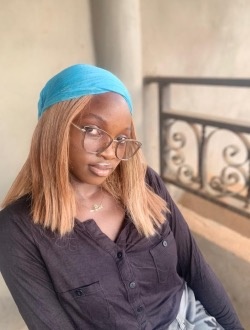Profil de Dress, une femme célibataire de 19 ans à Yaoundé
