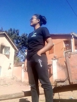 Profil de Miran, une femme célibataire de 25 ans à Antsirabe