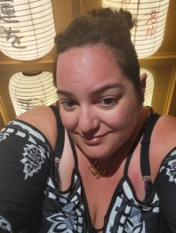 Profil de Lina, une femme célibataire de 34 ans à Montréal
