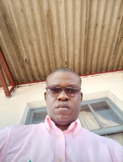 Profil de Jonas, un homme célibataire de 41 ans à Kinshasa