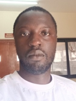 Profil de Alex Junior, un homme célibataire de 32 ans à Abidjan