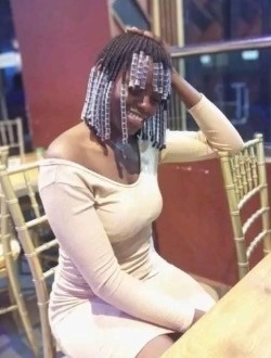 Profil de Lolita, une femme célibataire de 22 ans à Douala