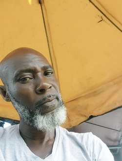 Profil de Clovis Yvans, un homme célibataire de 49 ans à Abadjin-Doumé