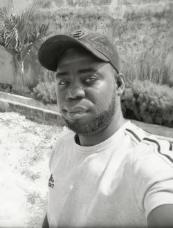 Profil de Ro, un homme célibataire de 32 ans à Libreville