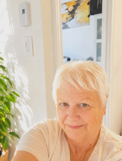 Profil de Ghislaine, une femme célibataire de 76 ans à Saint-Jean-sur-Richelieu