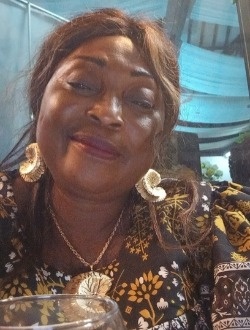 Profil de Frieda, une femme célibataire de 57 ans à Abbaretz