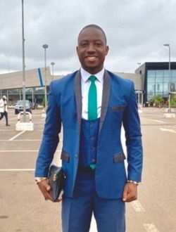 Profil de Emmanuel, un homme célibataire de 25 ans à Douala