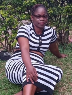 Profil de Christine, une femme célibataire de 42 ans à Yaoundé