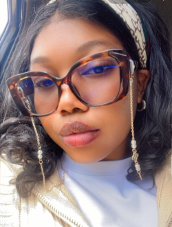 Profil de Rosy, une femme célibataire de 24 ans à Yaoundé