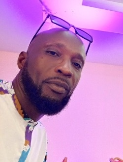 Profil de Loulou, un homme célibataire de 41 ans à Petit Abidjan-Youkou