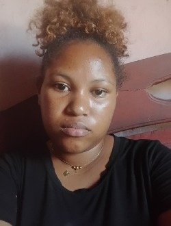 Profil de Sololalaina, une femme célibataire de 22 ans à Toamasina