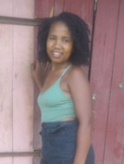 Profil de Louisiane, une femme célibataire de 18 ans à Sambava