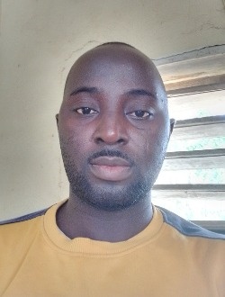 Profil de Roger, un homme célibataire de 32 ans à Cové