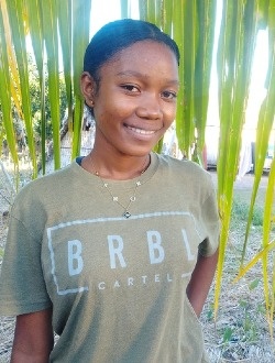 Profil de Louise, une femme célibataire de 20 ans à Sambava