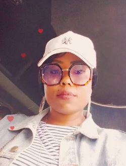 Profil de Viviane, une femme célibataire de 40 ans à Petit Abidjan-Youkou