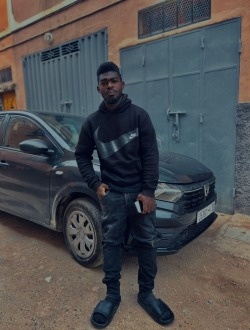Profil de Franck, un homme célibataire de 28 ans à 'Açaçda