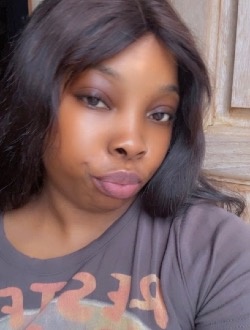 Profil de Mariannick, une femme célibataire de 27 ans à Yaoundé