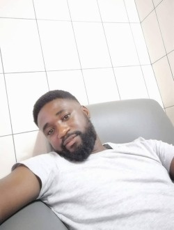 Profil de Martial, un homme célibataire de 37 ans à Douala