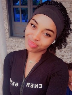 Profil de Divine, une femme célibataire de 27 ans à Pointe-Noire