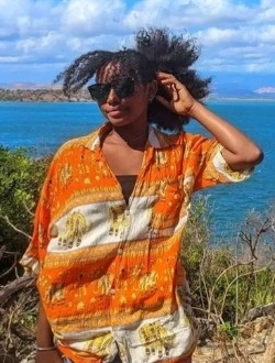 Profil de Lucia, une femme célibataire de 19 ans à Antsiranantsara