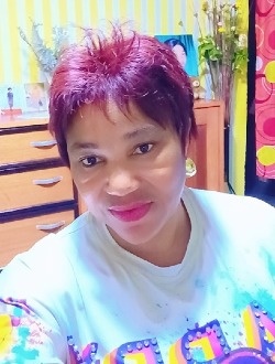 Profil de Thérèse, une femme célibataire de 44 ans à Abang Mindi