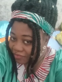 Profil de Rolande, une femme célibataire de 34 ans à Abang Mindi