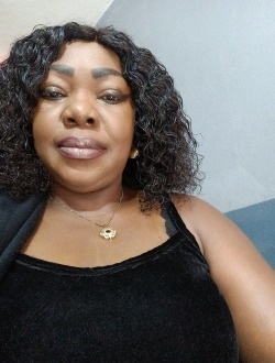 Profil de Ankiambom, une femme célibataire de 61 ans à Douala