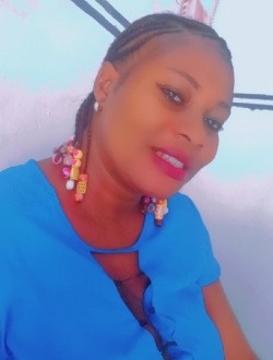 Profil de Aline, une femme célibataire de 38 ans à Abata