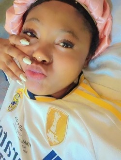 Profil de Flore, une femme célibataire de 24 ans à Abang