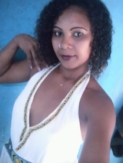 Profil de Julliat, une femme célibataire de 25 ans à Toamasina