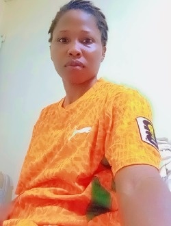 Profil de Aminata, une femme célibataire de 29 ans à Abidjan