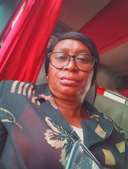 Profil de Rebecca, une femme célibataire de 58 ans à Yaoundé