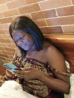 Profil de Nathy, une femme célibataire de 52 ans à Libreville