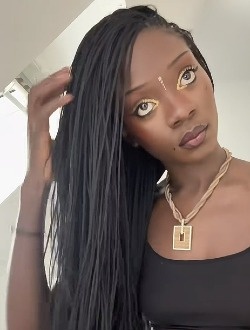 Profil de Solenne, une femme célibataire de 26 ans à Douala