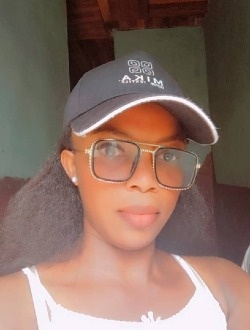 Profil de Florence, une femme célibataire de 25 ans à Kotto