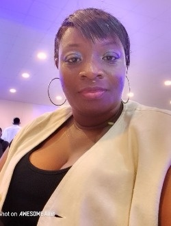 Profil de Lylly, une femme célibataire de 33 ans à Cotonou