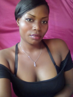 Profil de Laurester, une femme célibataire de 35 ans à Treichville