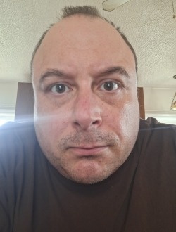 Profil de Pierre, un homme célibataire de 46 ans à Amos