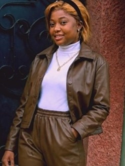 Profil de Grâce, une femme célibataire de 25 ans à Yaoundé