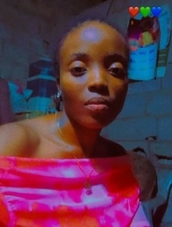 Profil de Lori, une femme célibataire de 23 ans à Douala