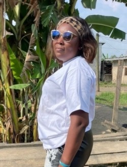 Profil de Ines, une femme célibataire de 33 ans à Douala