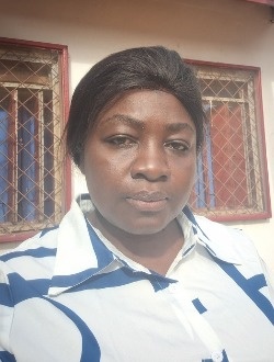 Profil de Laure, une femme célibataire de 50 ans à Ababa