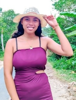 Profil de Angelinah, une femme célibataire de 21 ans à Toamasina