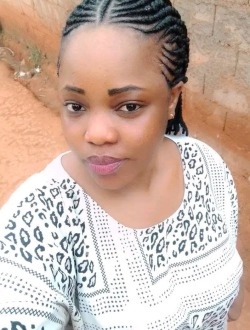 Profil de Manuella, une femme célibataire de 27 ans à Yaoundé